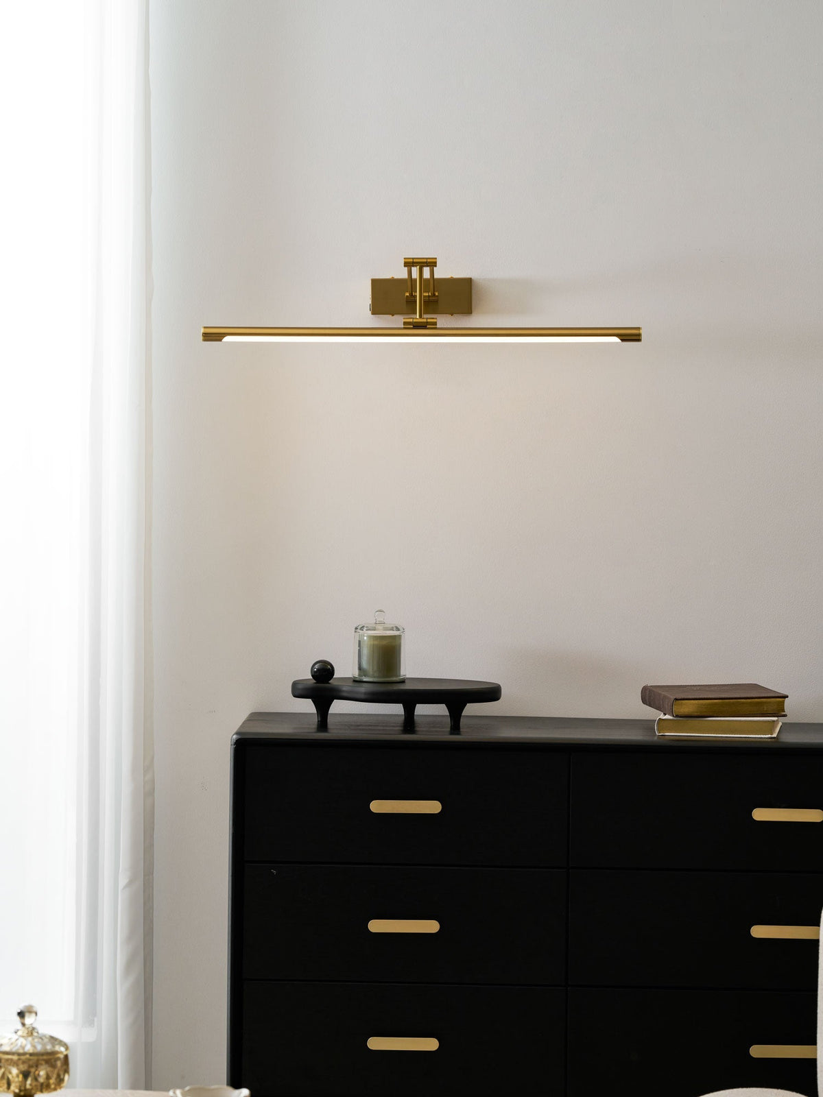 Negan Frame Rechargeable Indoor Wall Light