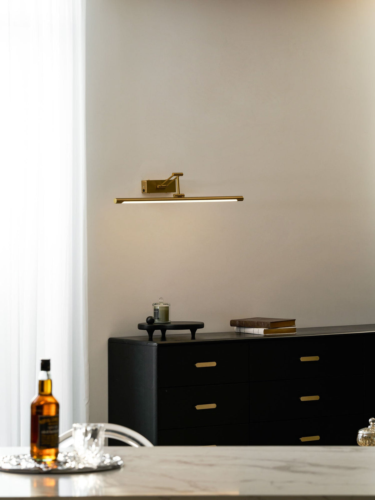 Negan Frame Rechargeable Indoor Wall Light