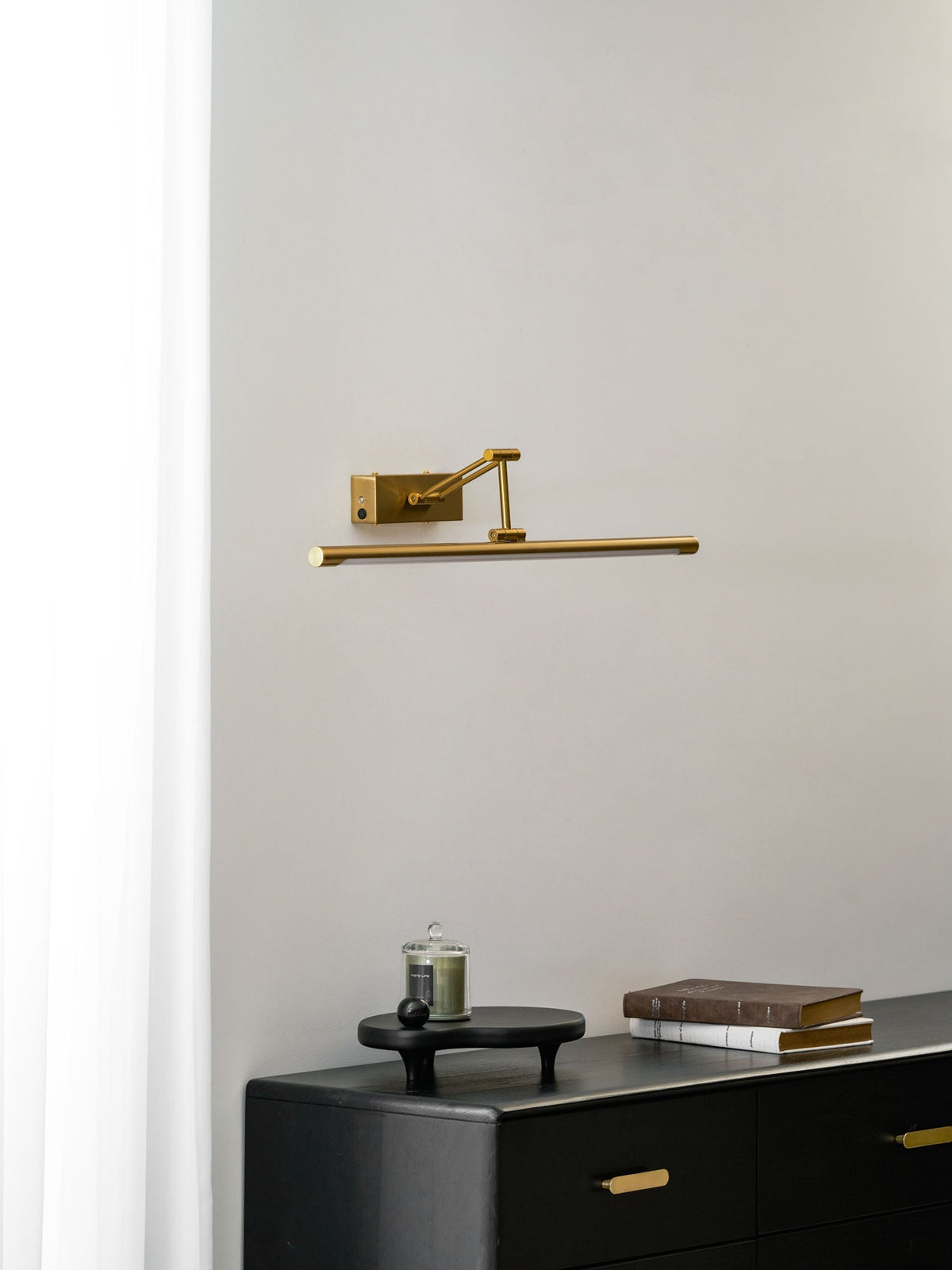 Negan Frame Rechargeable Indoor Wall Light
