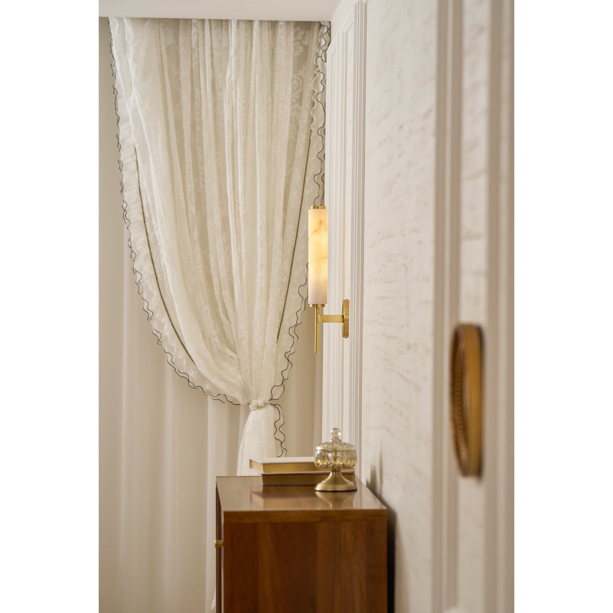 Neuma Alabaster Indoor Wall Light