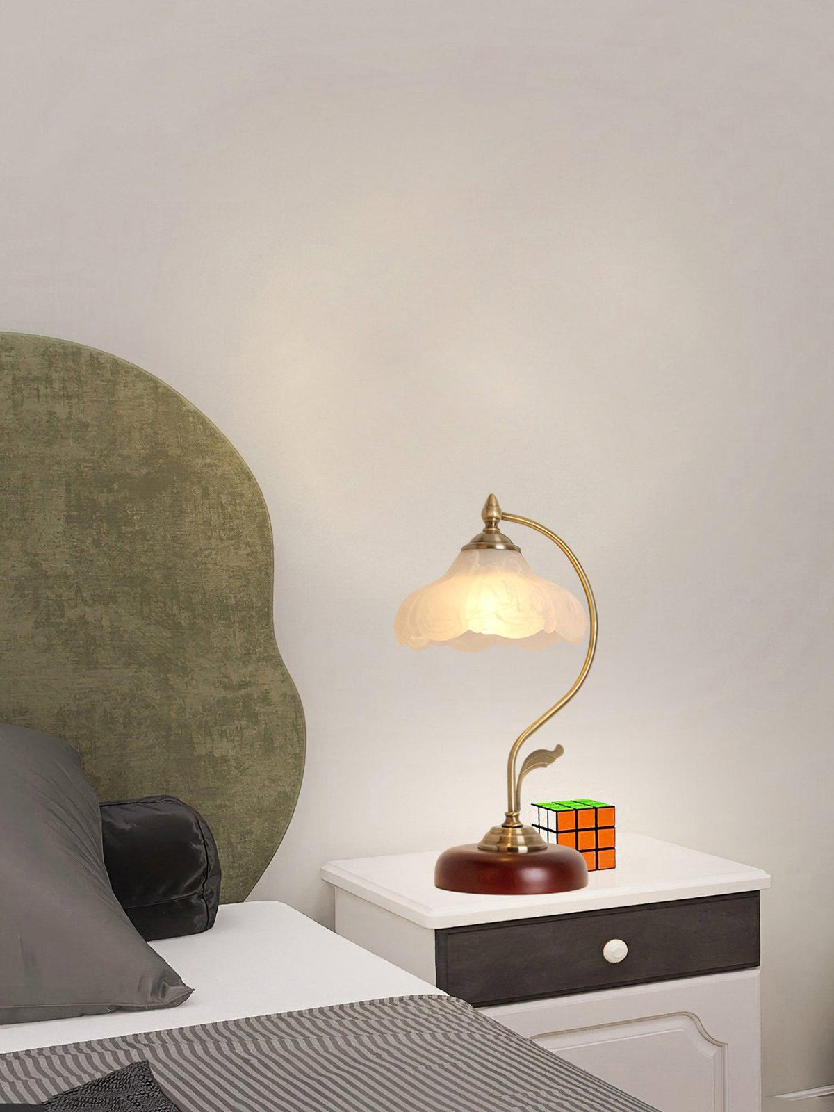 Velivise Retro Flower Table Lamp