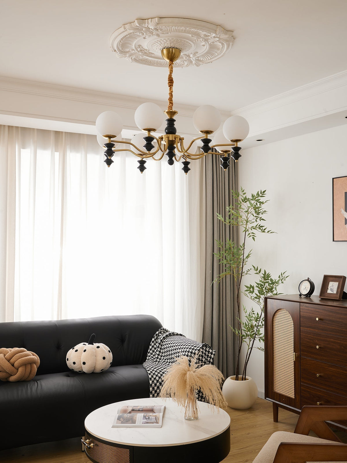 Ordore Traditional Elegance Vintage Wood Chandelier
