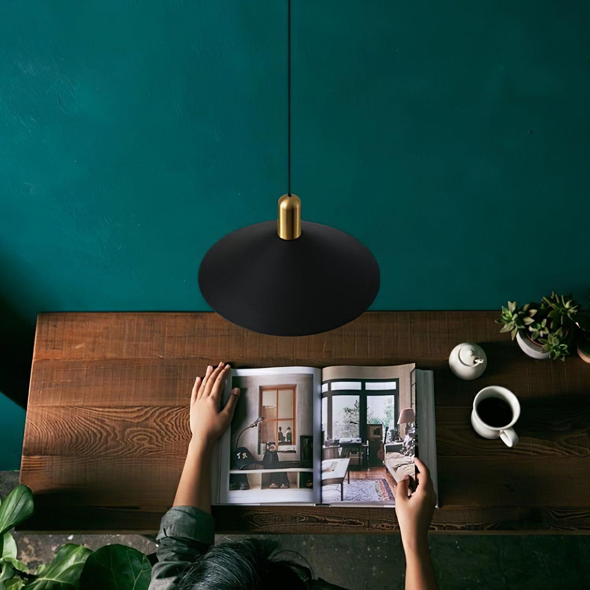 Stella Minimalist Pendant Light