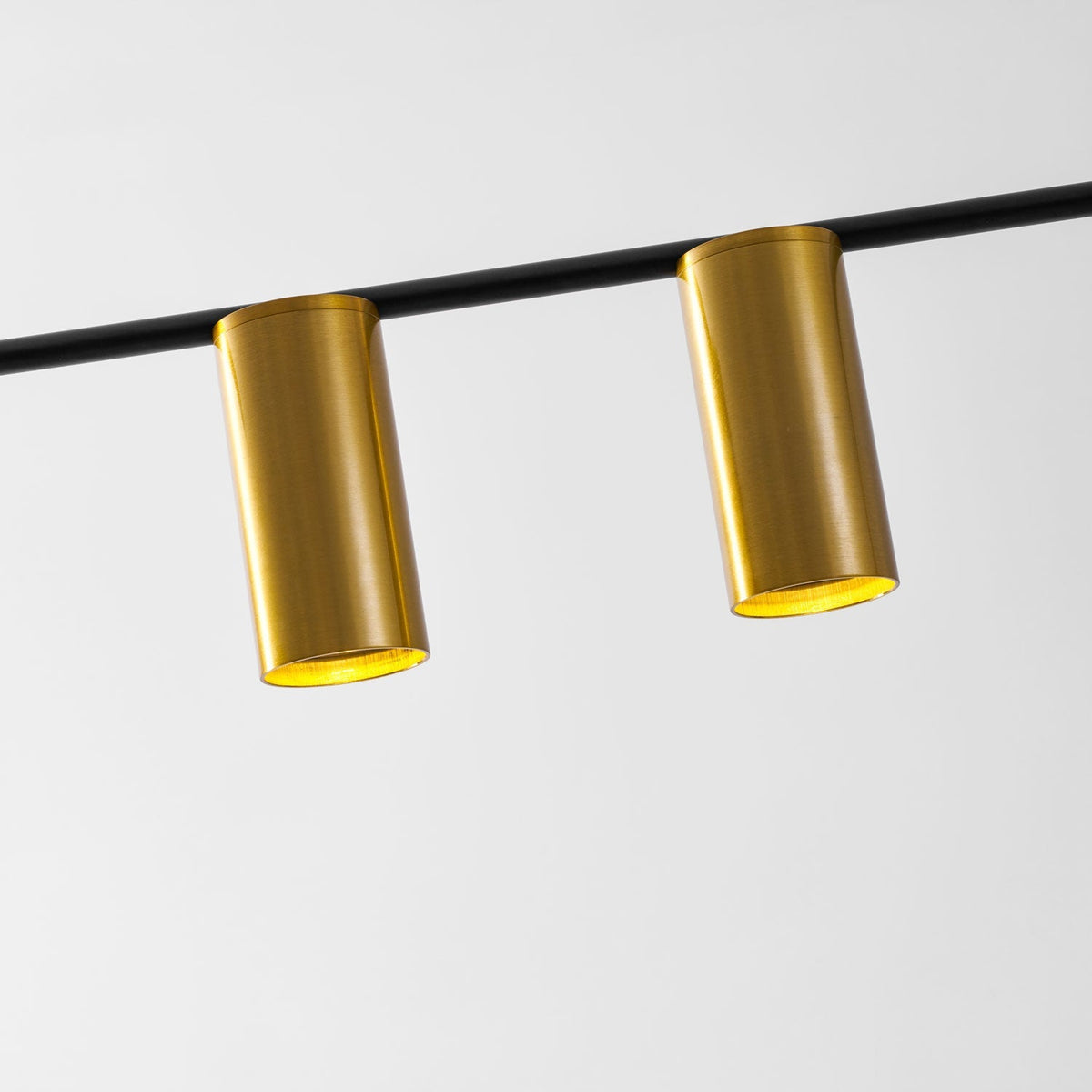Quedox Linear Chandelier
