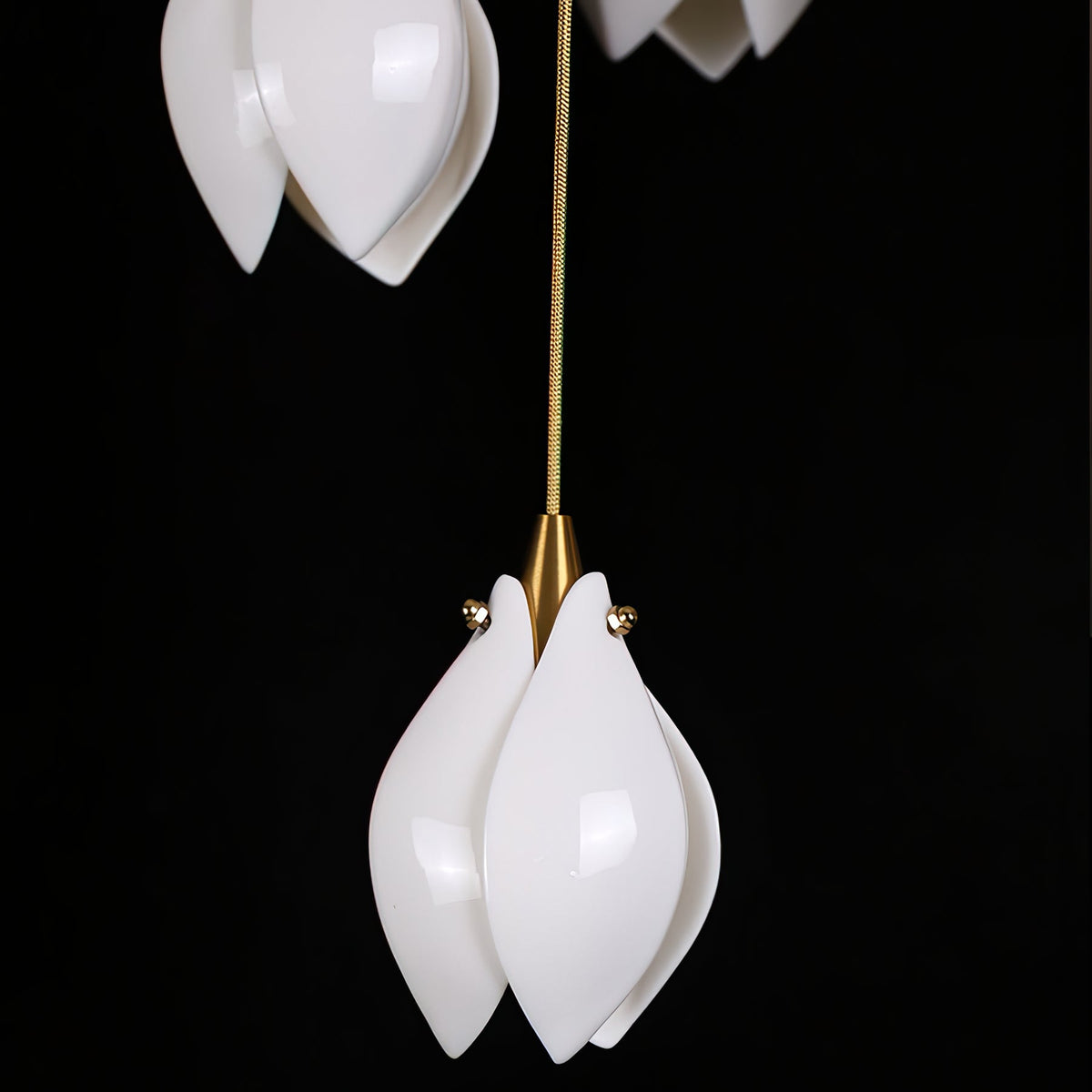 Tessa Pendant Lamp White Floral Ceramic