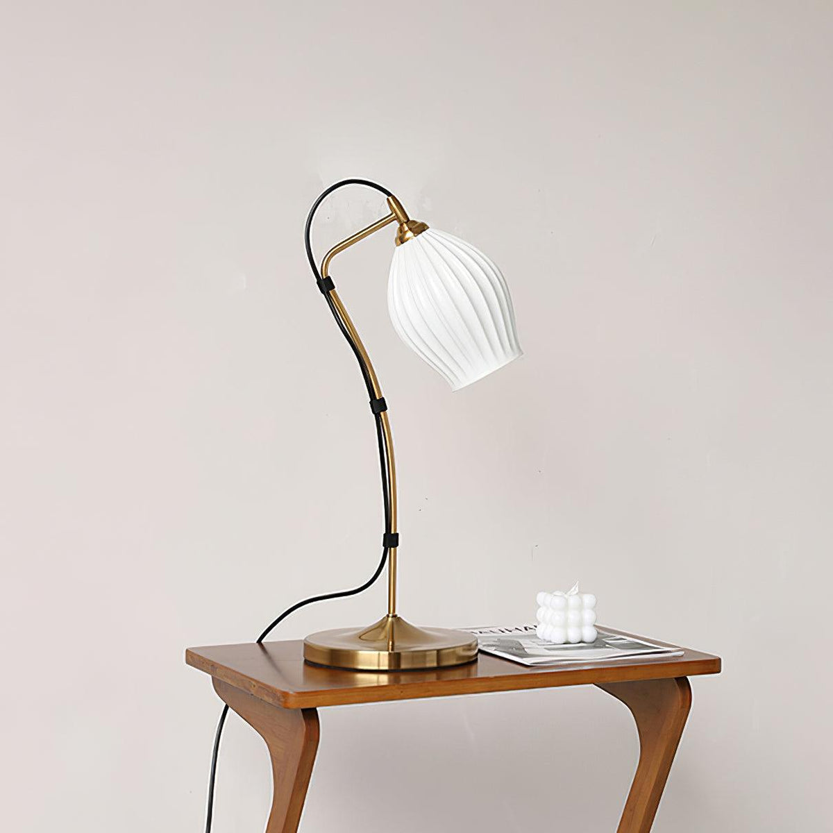 Cirarina Vintage Table Lamp