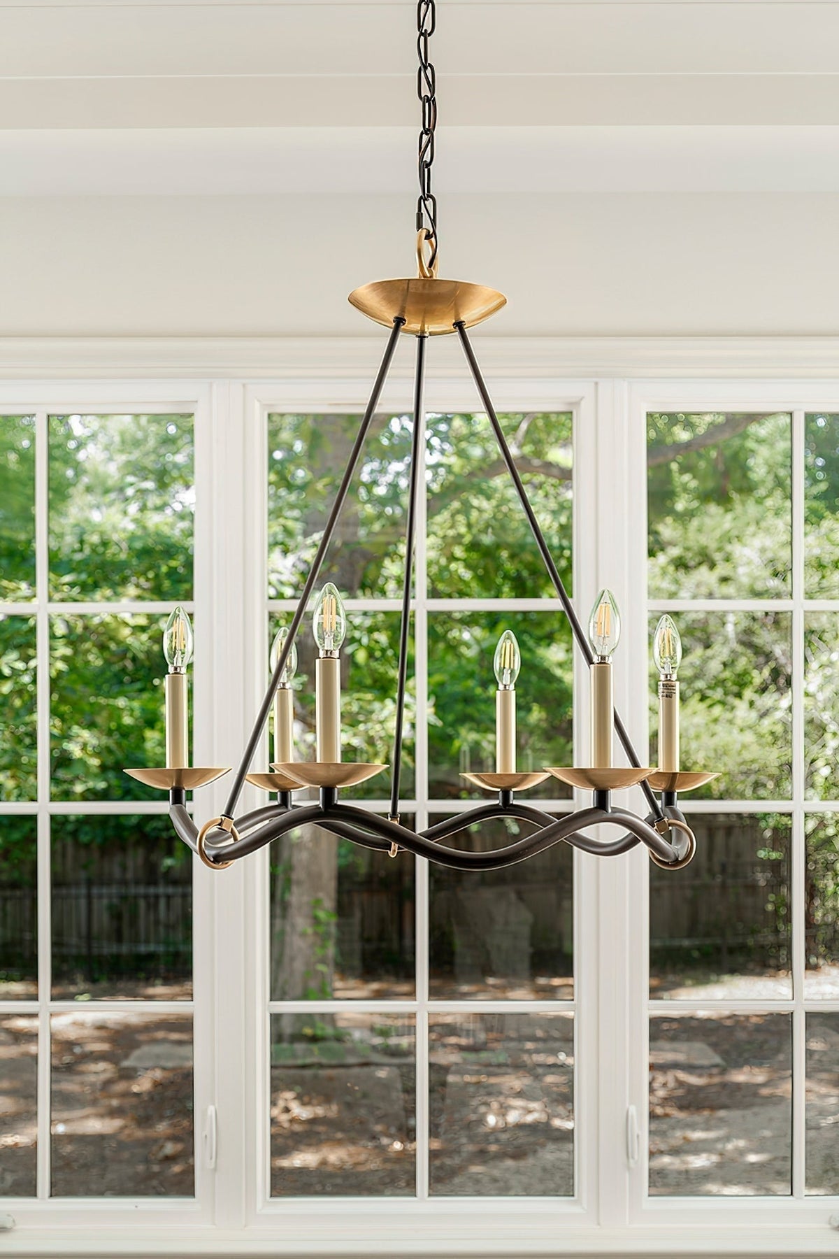 Evenor Elegance Vintage Brass Chandelier