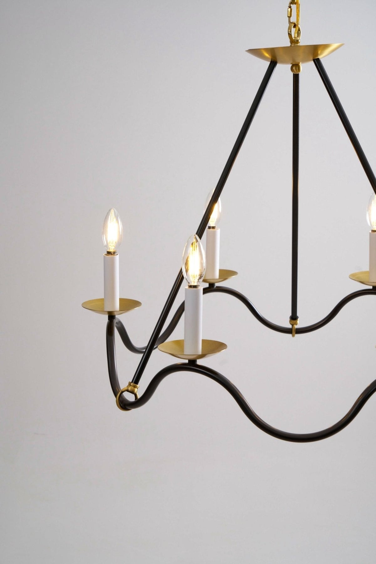 Evenor Elegance Vintage Brass Chandelier