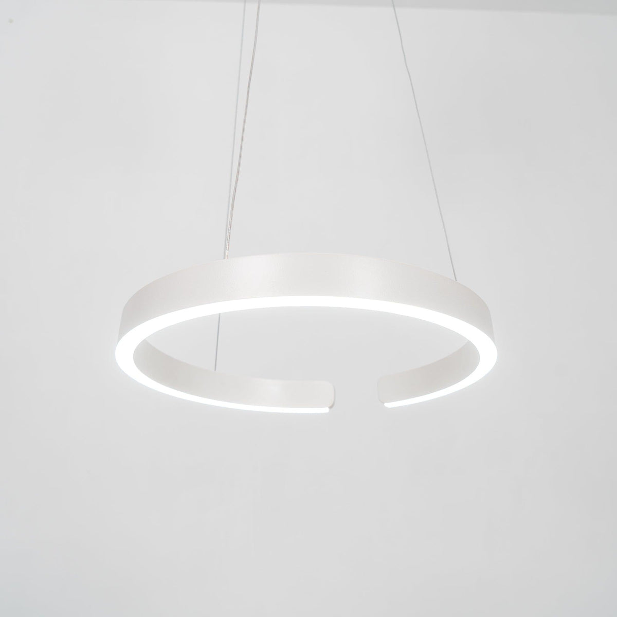 Frixx Modern Minimalist Chandelier