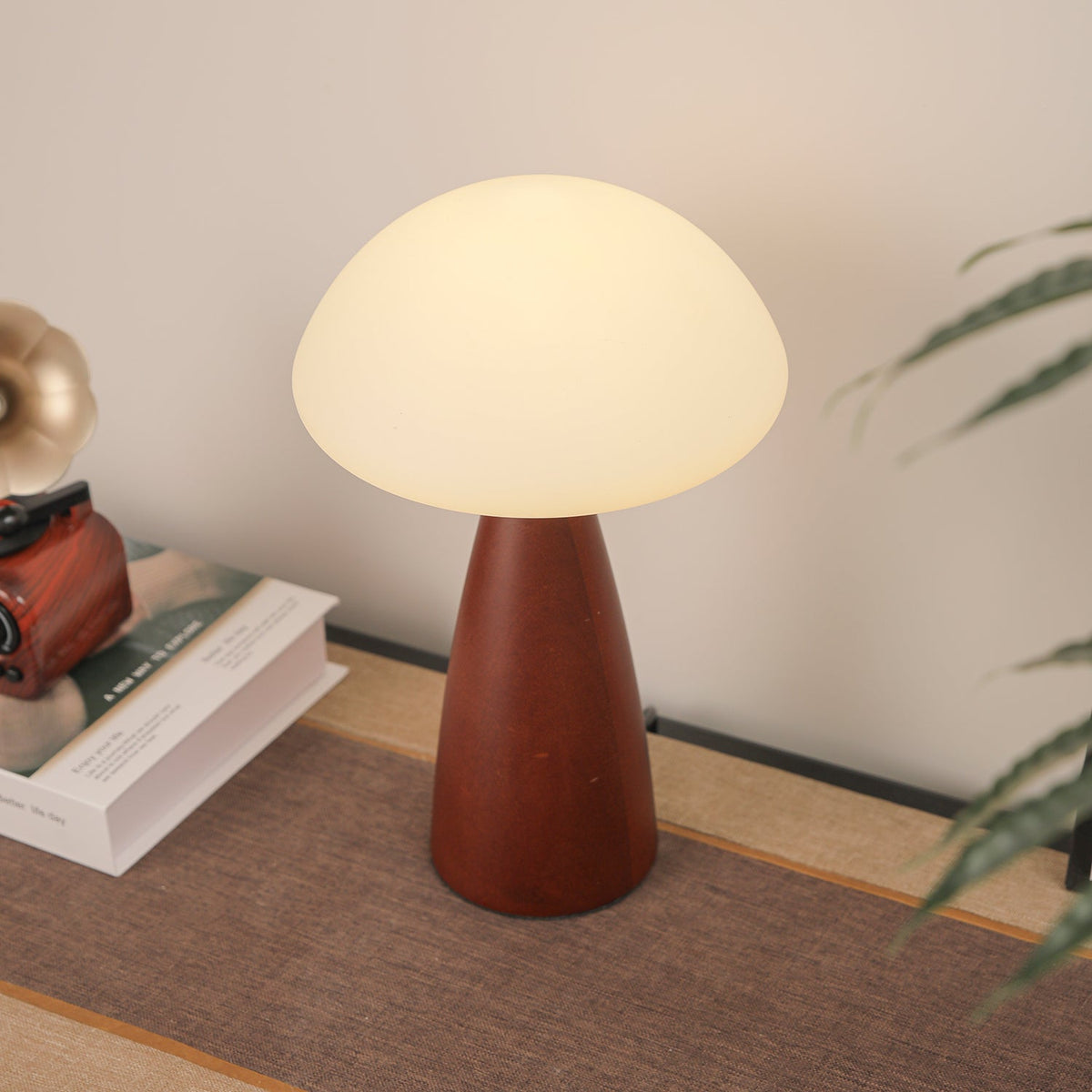 Ibisin Funge Wood Contemporary Table Lamp