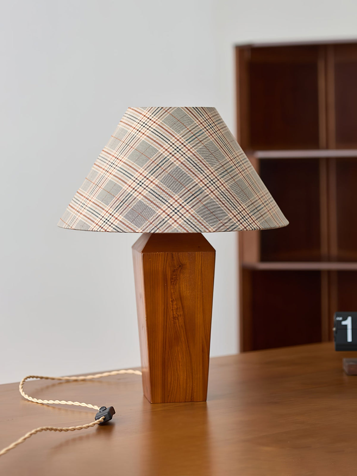 Wokel Minimalist Wood Table Lamp
