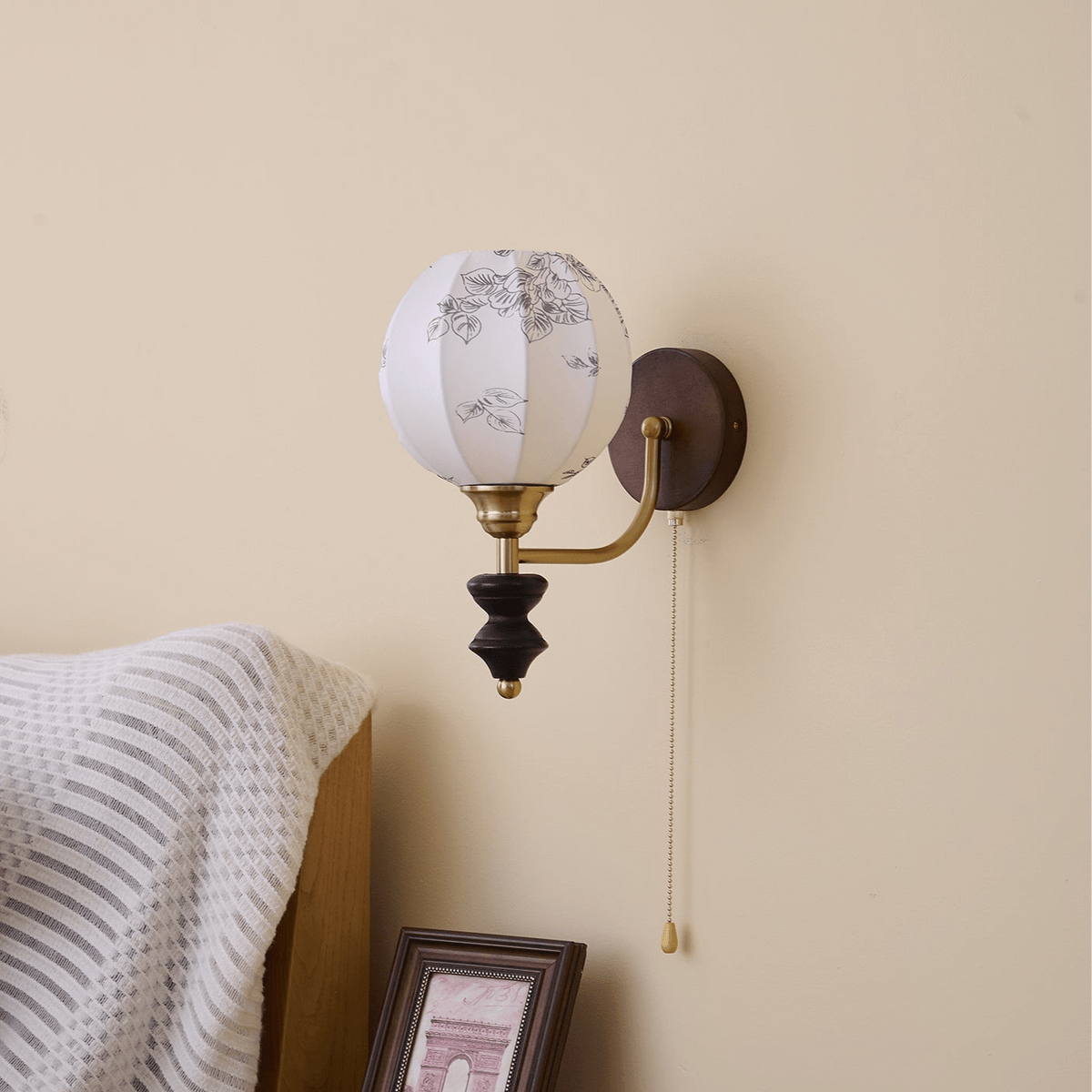 Eshae Premium Nordic Art Fabric Wood Wall Lamp