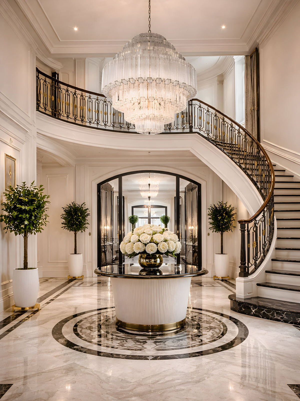 Hiya Clear Grande Palermo Chandelier