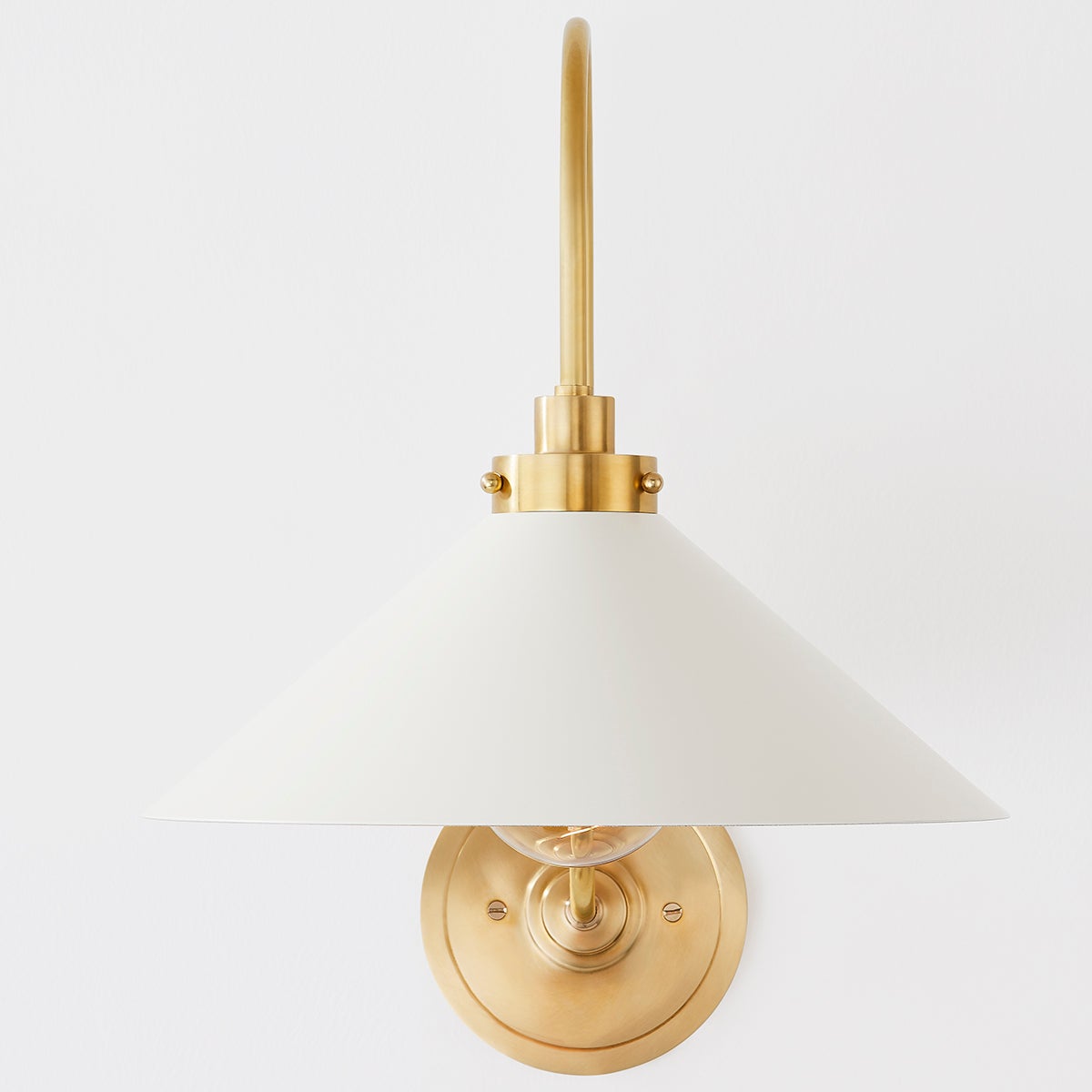 Soliaria Brass Wall Lamp