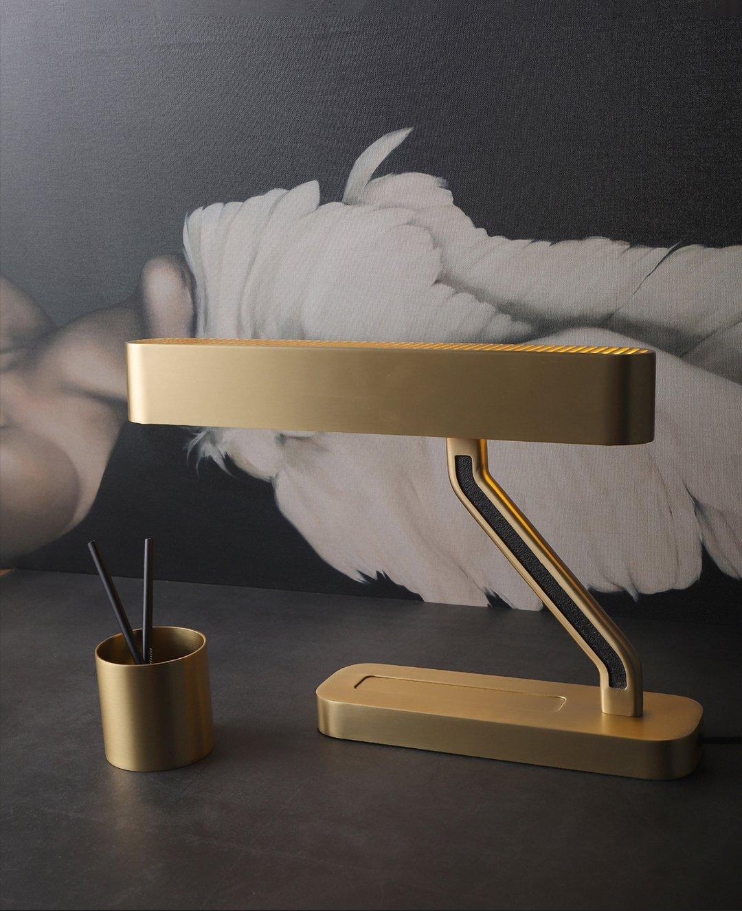 Fred Modern Table Lamp