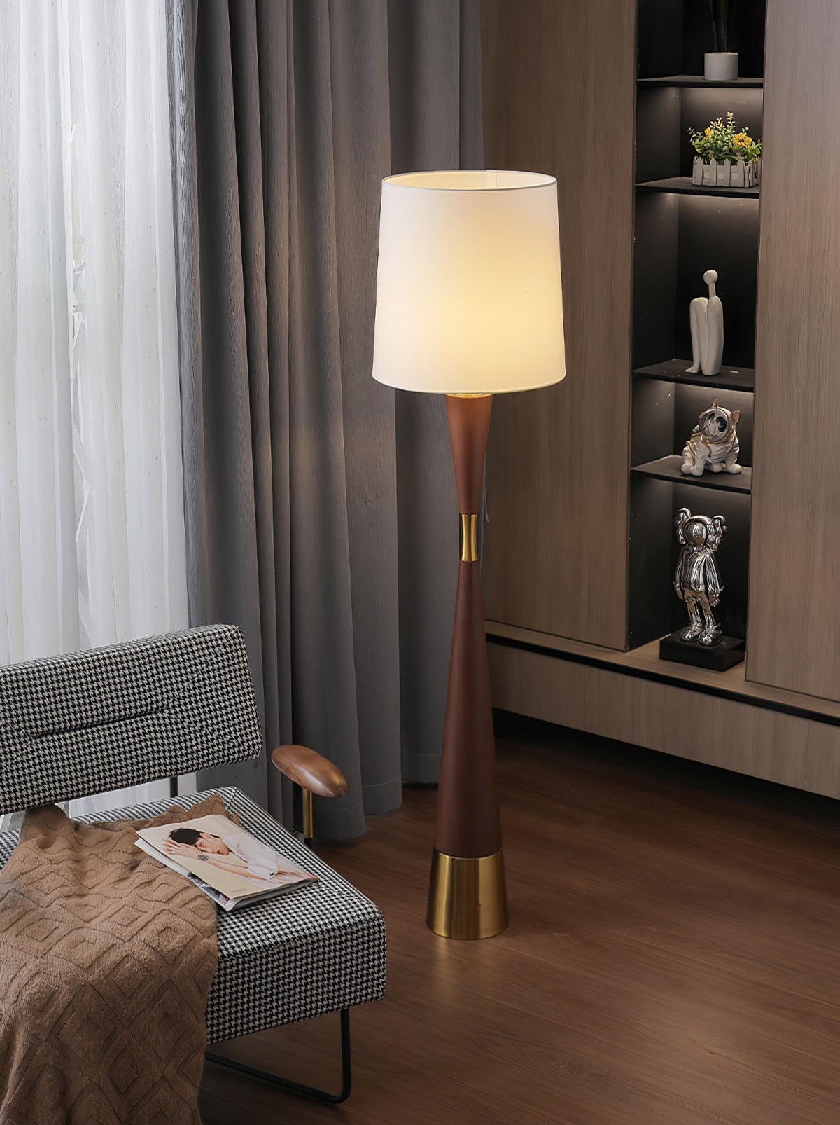 Cicaril Modern Table Lamp