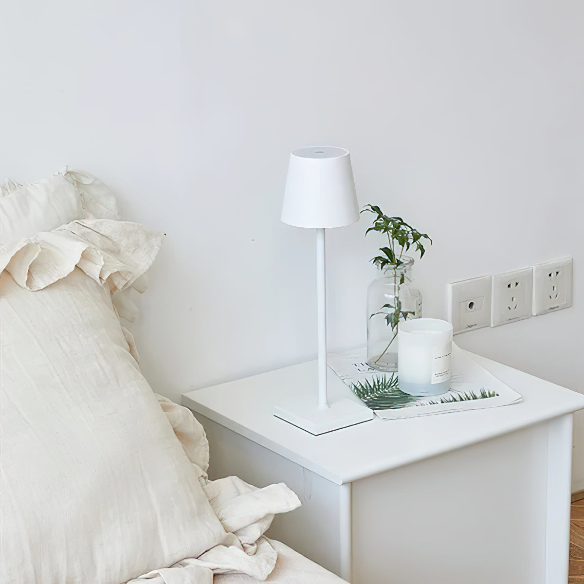 Foxmere Slim Cordless Table Lamp