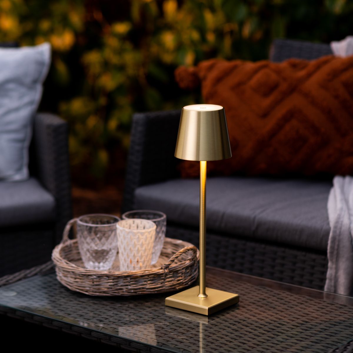 Foxmere Slim Cordless Table Lamp