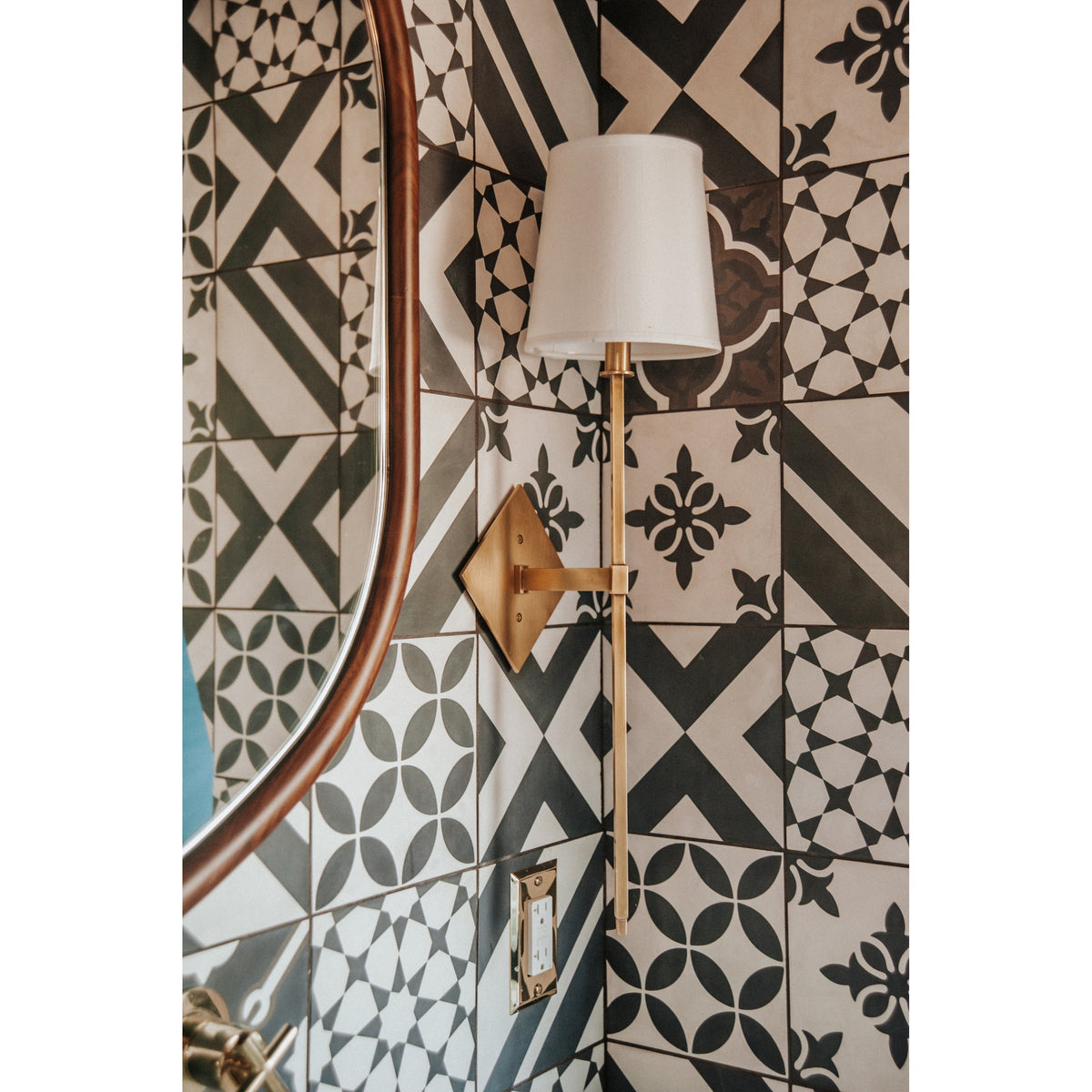 Marblea Wall Lamp