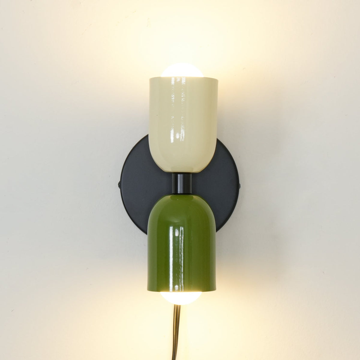 Teriielle Wall Lamp Green Black Minimalist Plug-In