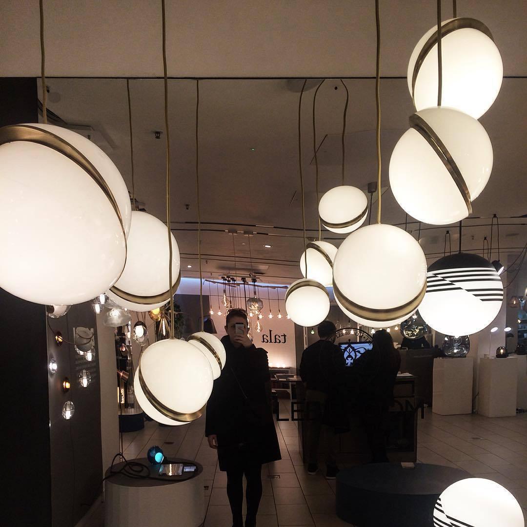Cavira Pendant Minimalistic Glass Lamp