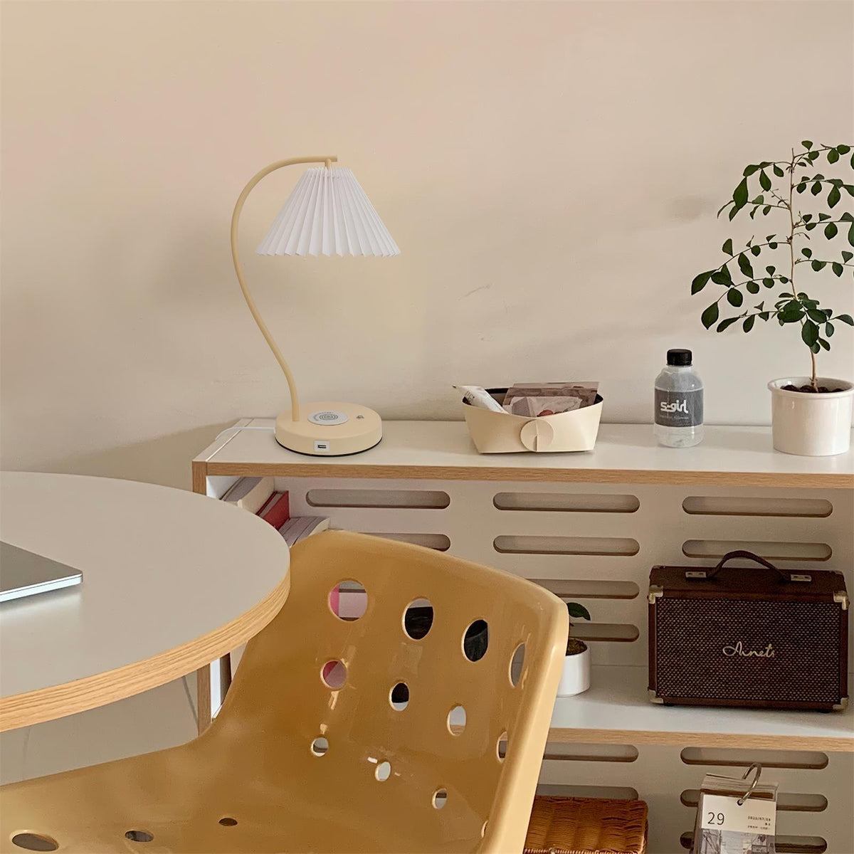 Evlaeus Minimalist Wood Desk Lamp
