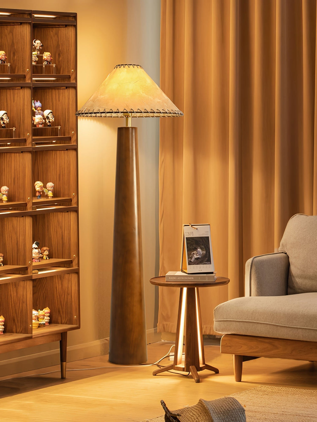 Syleelia Wooden Column Floor Lamp