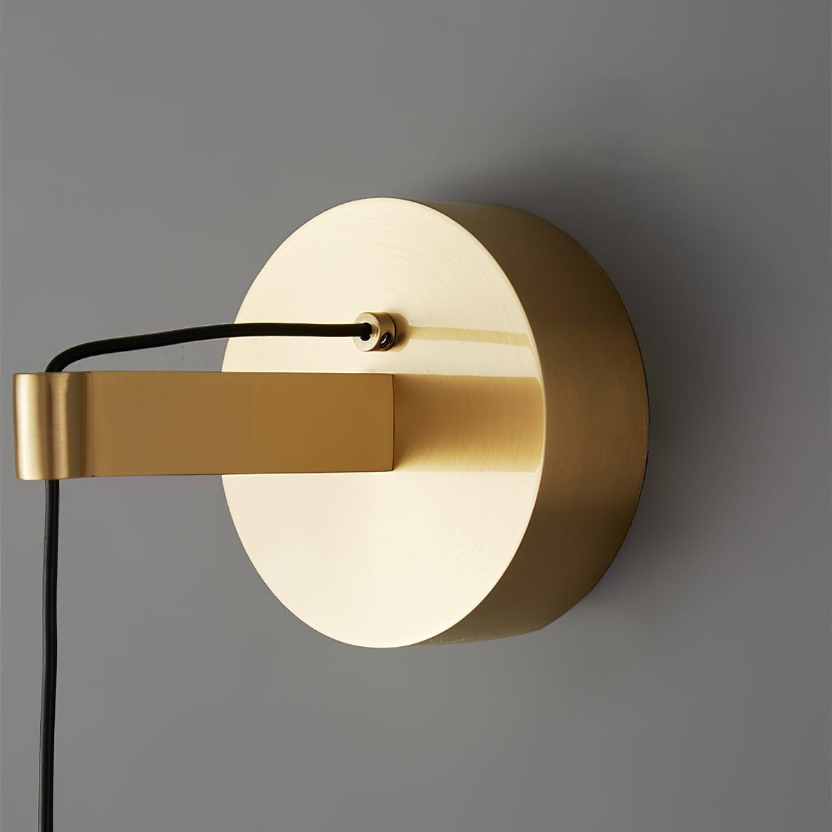 Dava Modern Minimalist Conical Crystal Wall Lamp