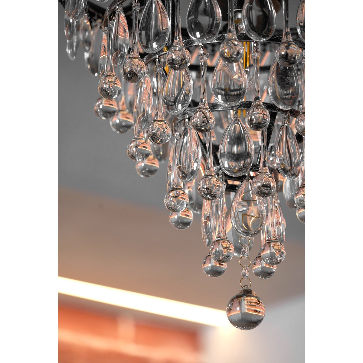 Liorenora Chandelier