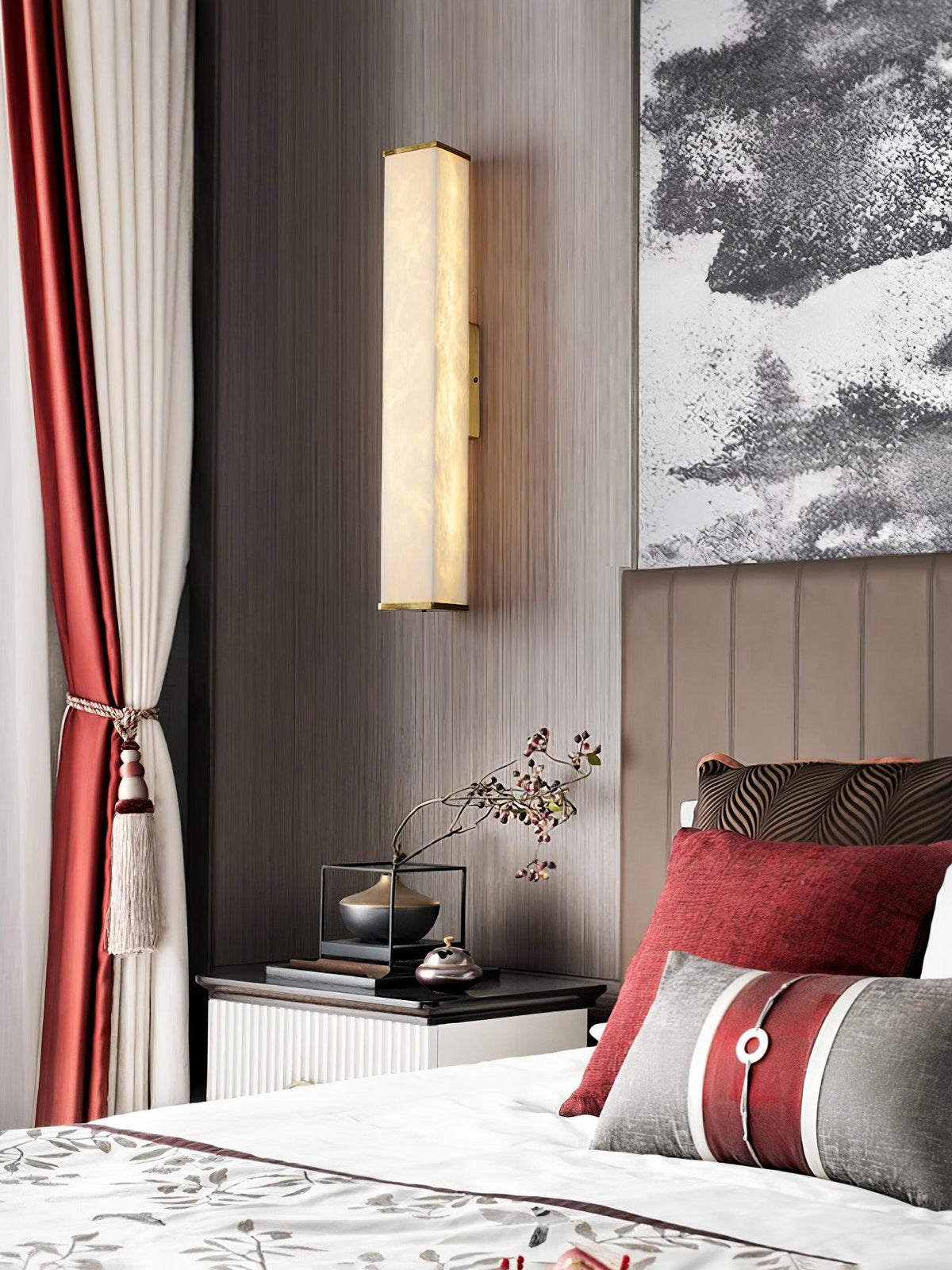 Vithaira Alabaster Linear Wall Lamp