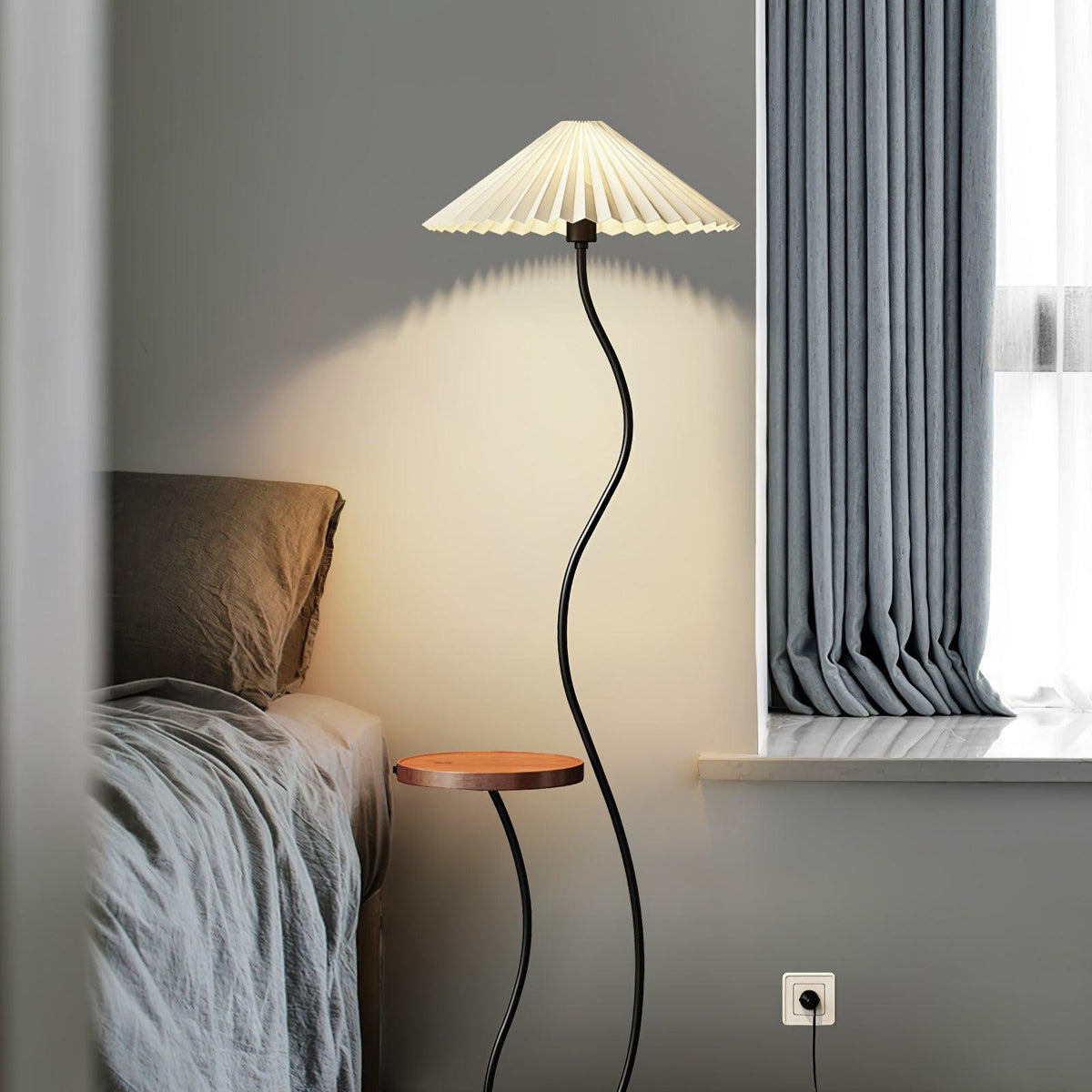 Ghel Minimalist Wood Floor Lamp