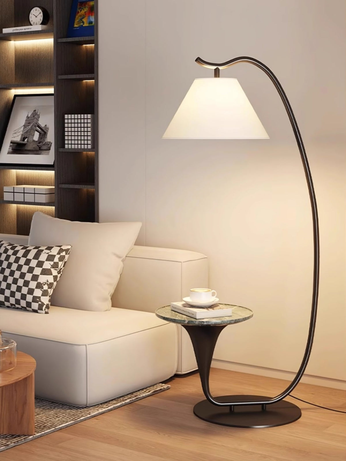 Rivariella Modern Floor Lamp