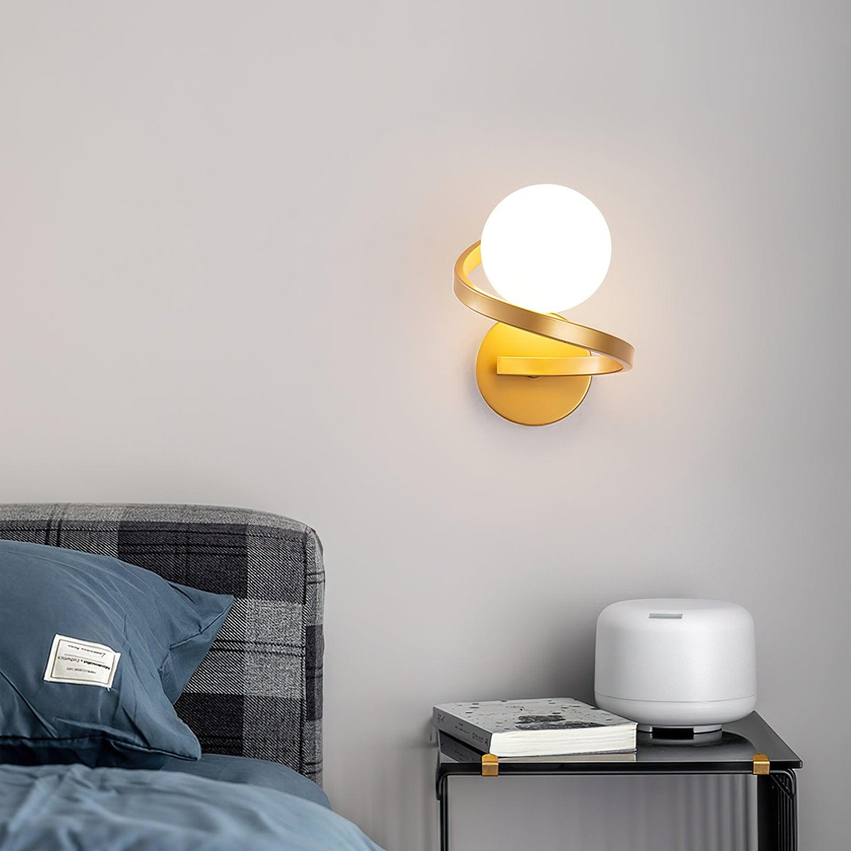Yvian Curved Modern Minimalist Brass Glass Wall Lamp