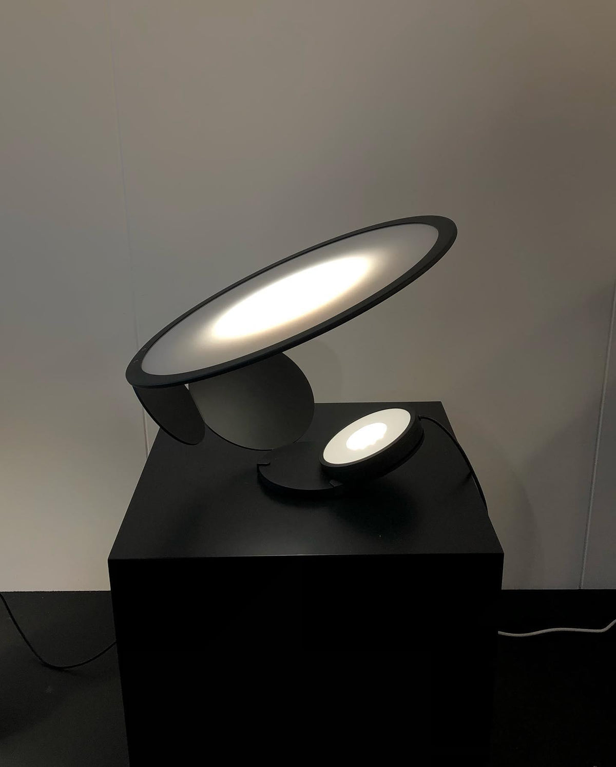 Calalena Contemporary Table Lamp