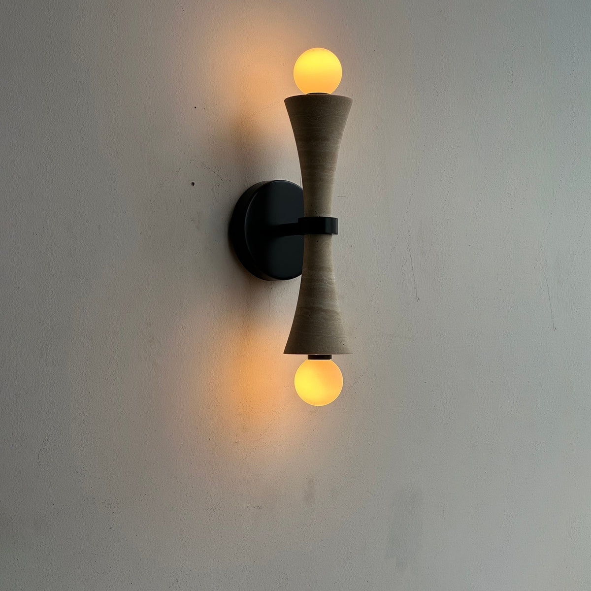 Elaiselle Wall Lamp