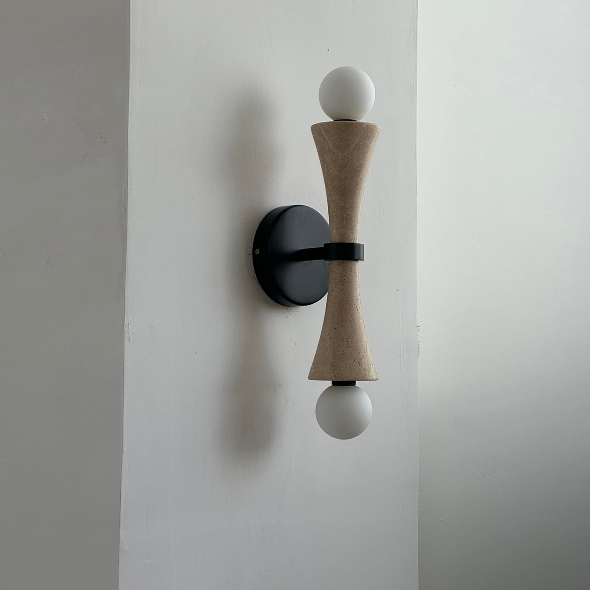 Elaiselle Wall Lamp