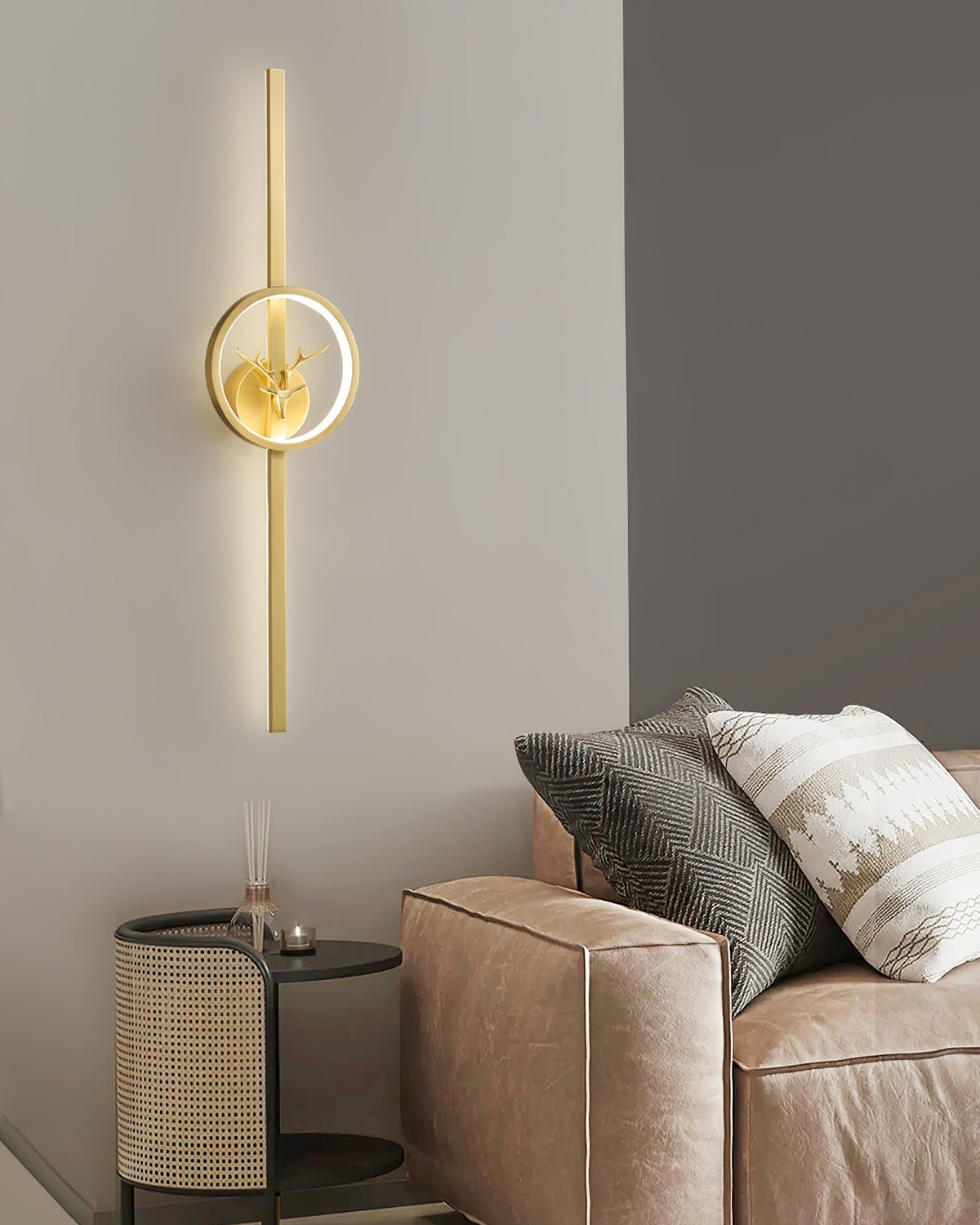Vavinisra Classic Deer Brass Wall Lamp