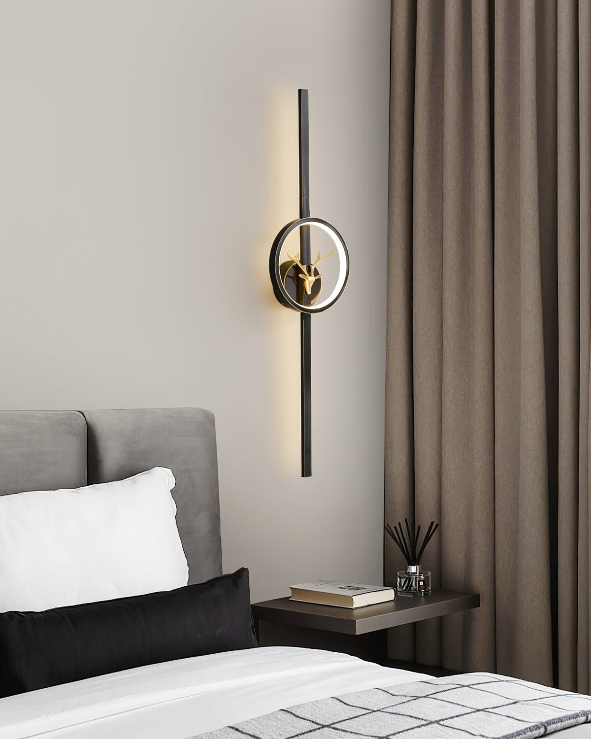 Vavinisra Classic Deer Brass Wall Lamp