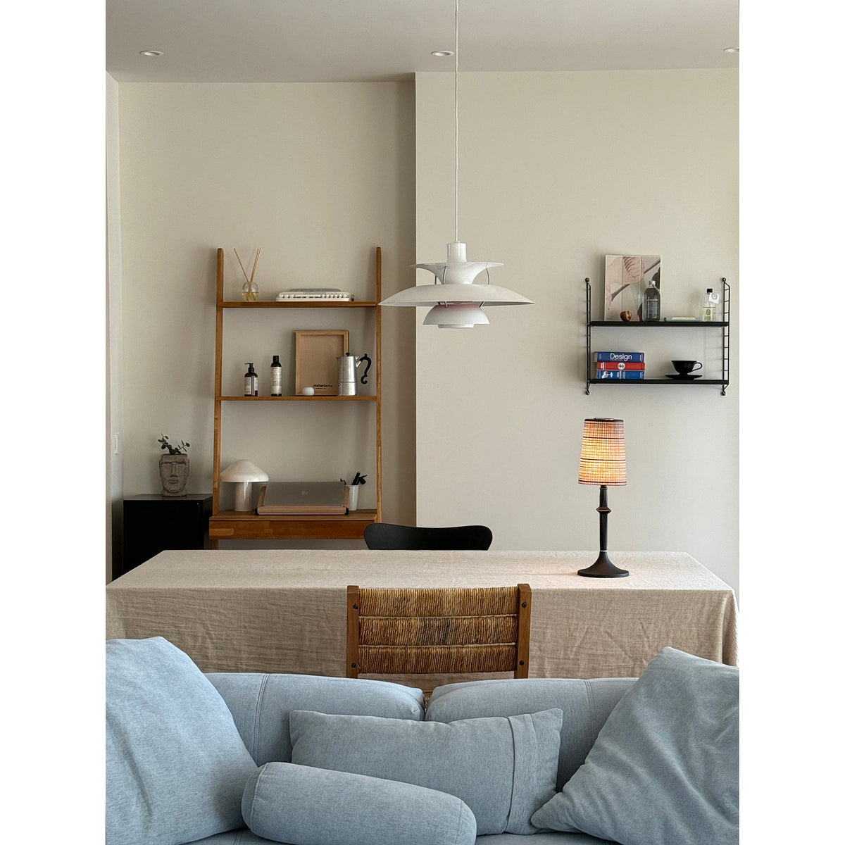 Karma Elvior Iron Table Lamp (Built-in Battery)