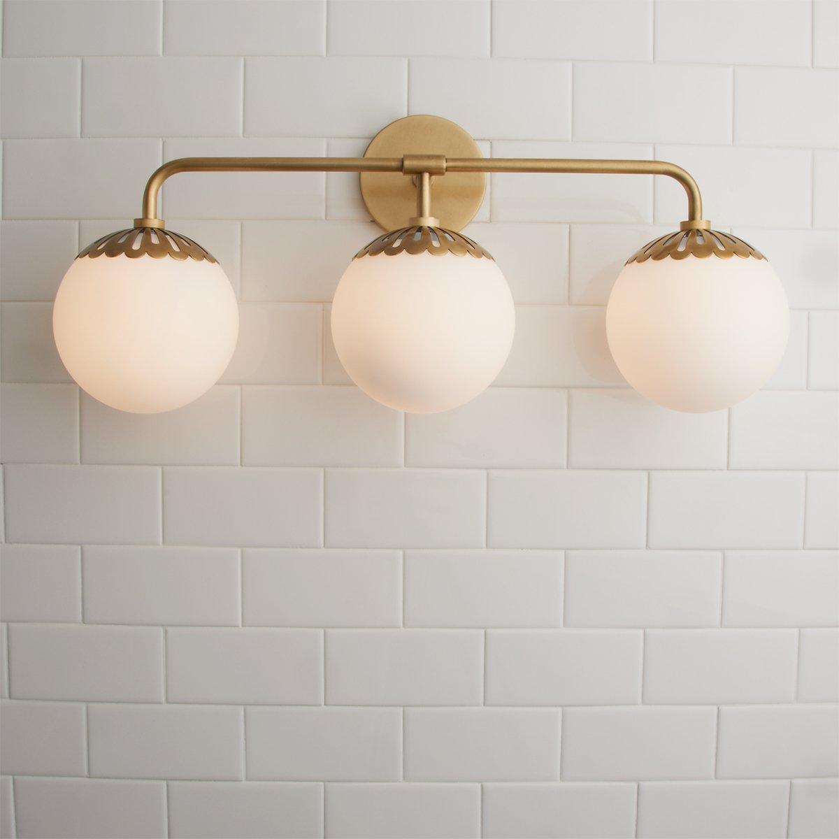 Aveniviella Wall Lamp