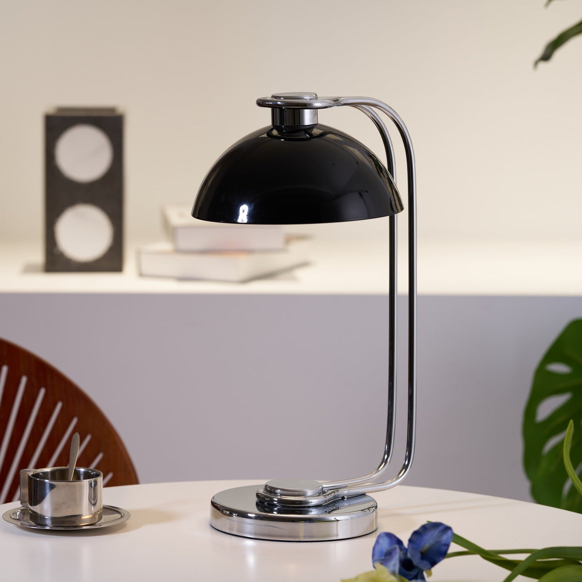 Lucanella Contemporary Acrylic Table lamp