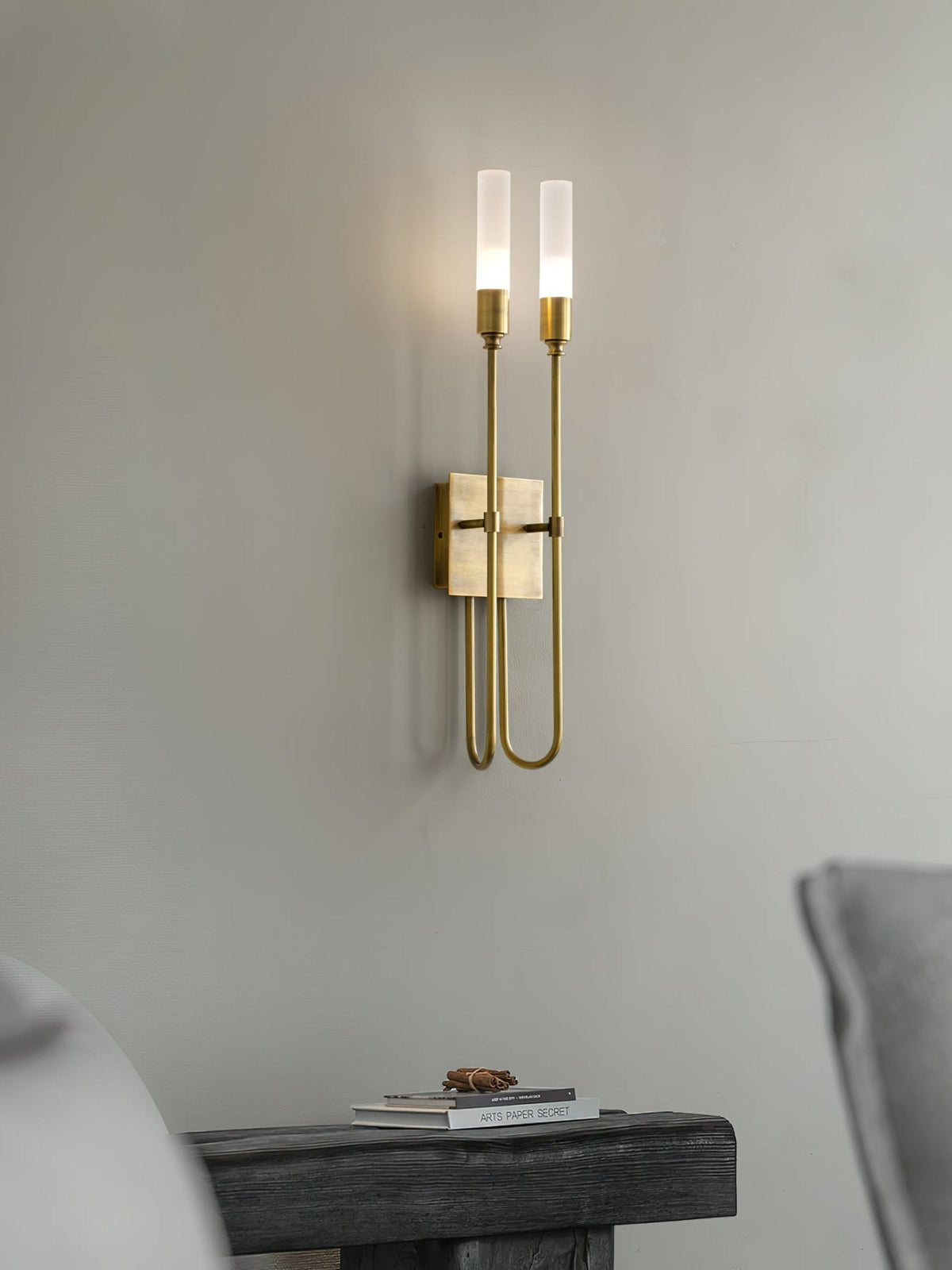 Pipia Double Arrow Indoor Wall Light