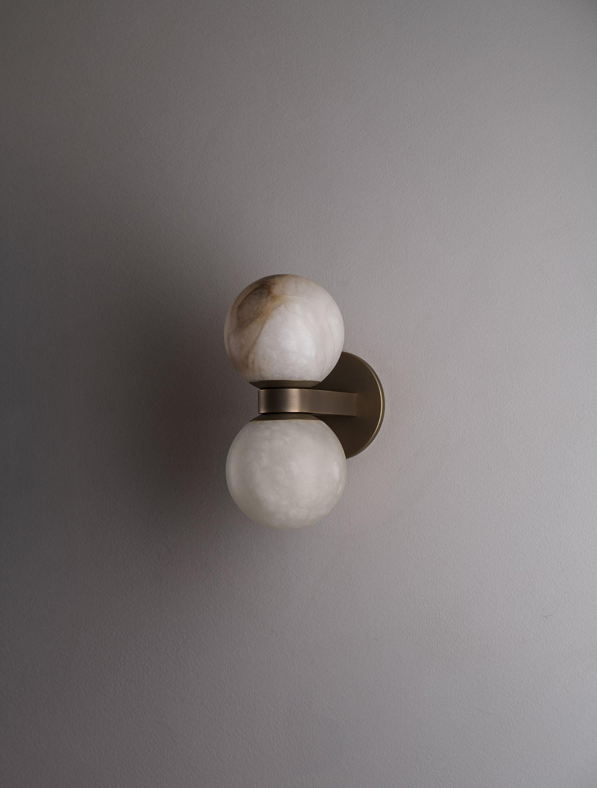 Lush Globe Alabaster Wall Lamp