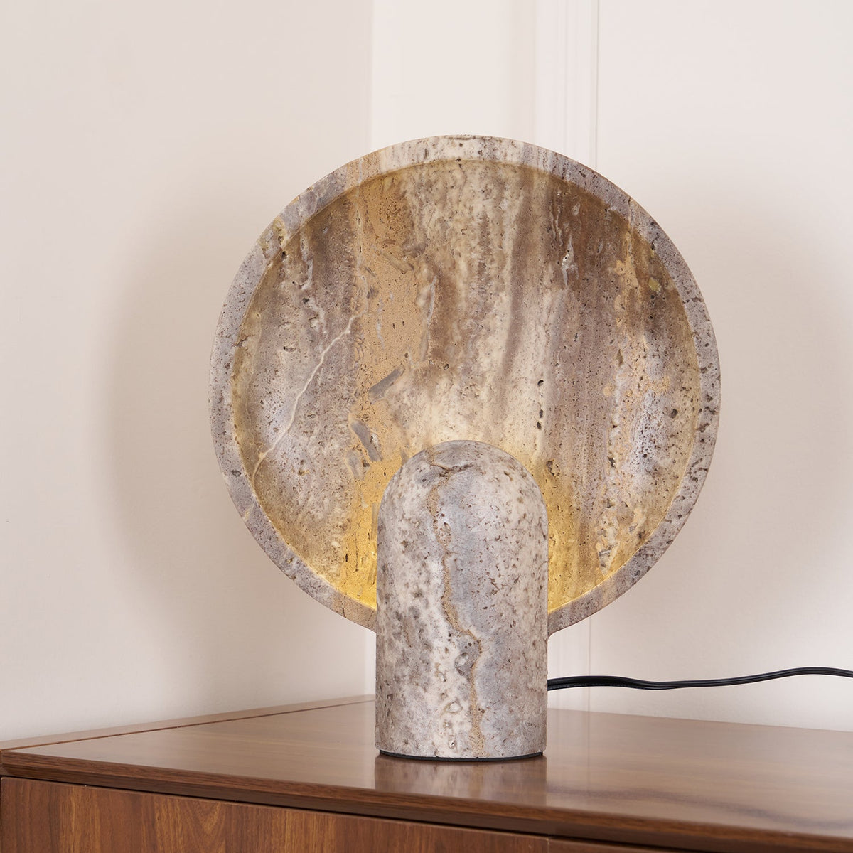 Valemu Saucer-Base Travertine Table Lamp