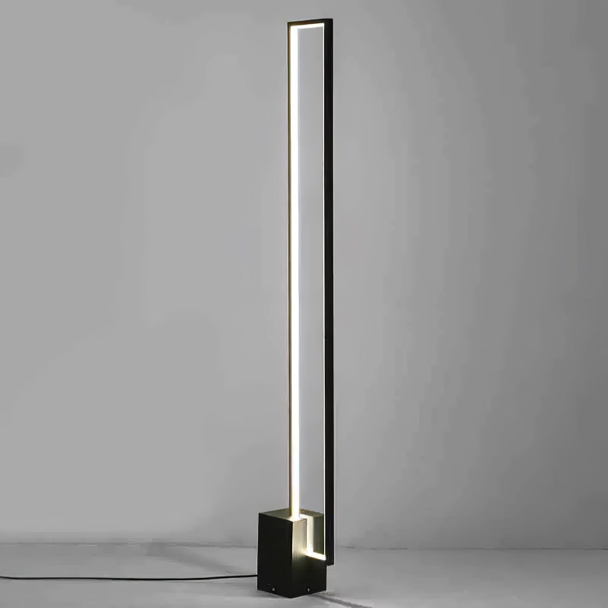Keloza Aluminum Floor Lamp