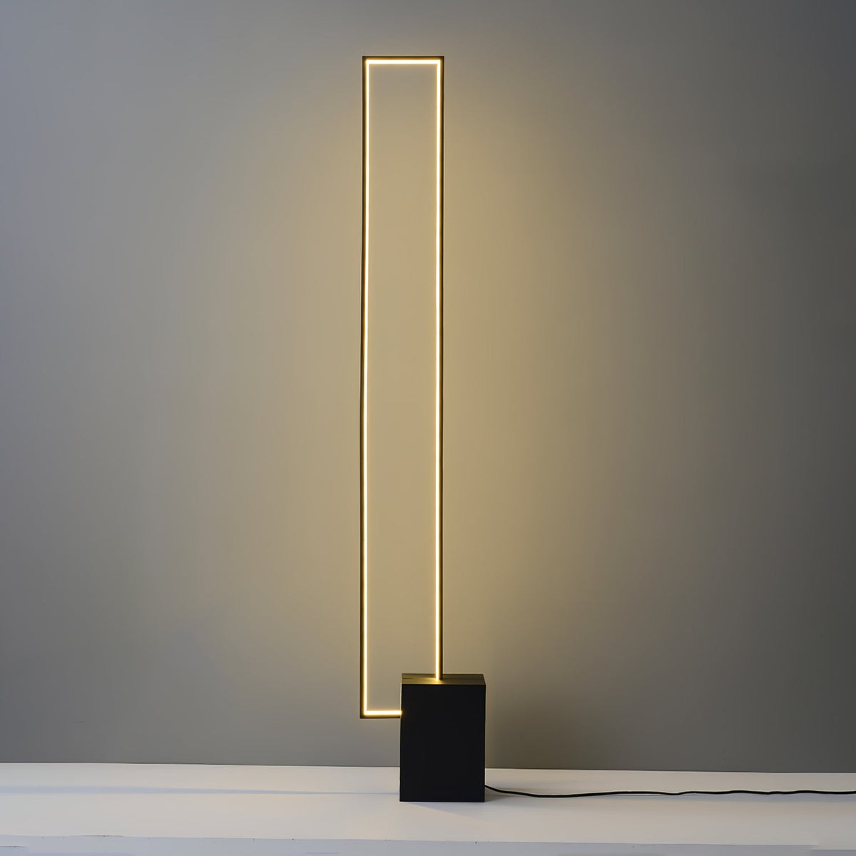 Keloza Aluminum Floor Lamp