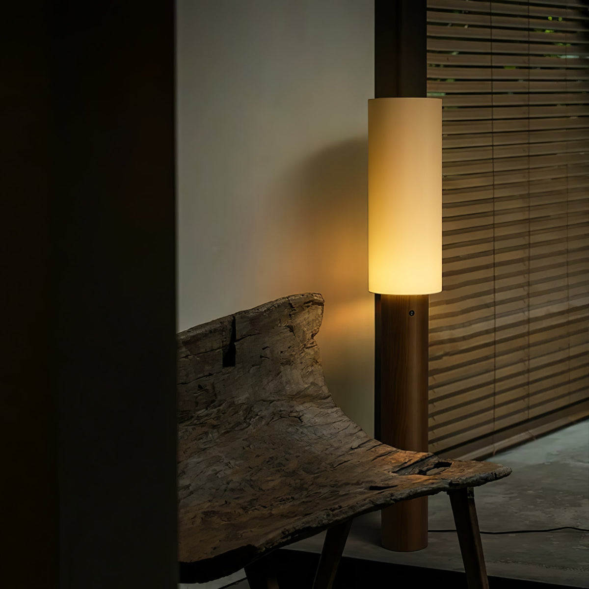 Uvynir Cylindrical Wood Floor Lamp