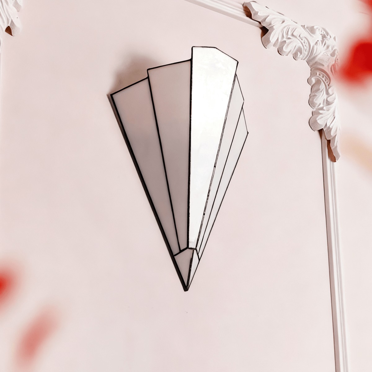 Lila Deco Sconce