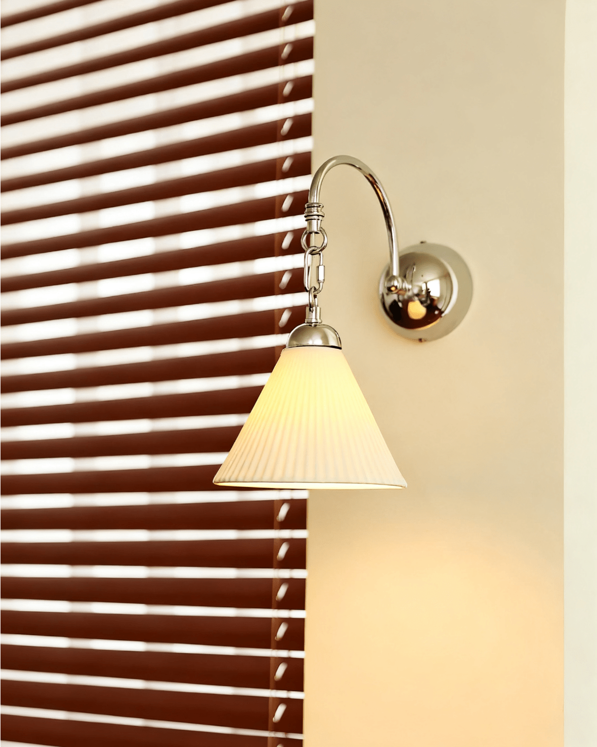 Teks Petal Wall Sconce