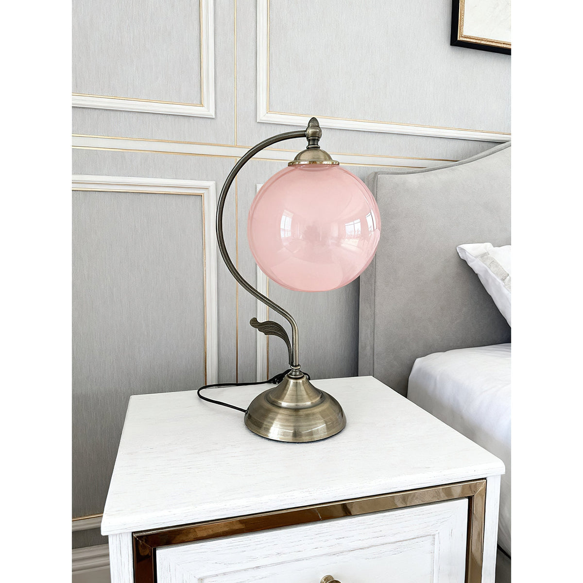 Alvora Glass Table Lamp
